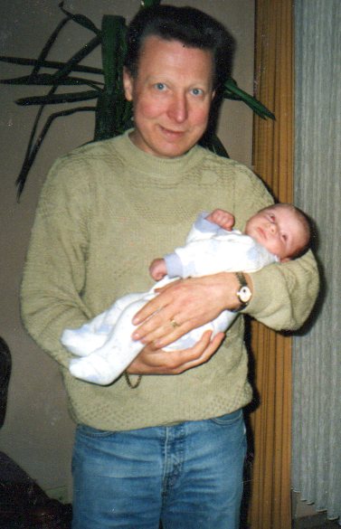 Opa Jahn mit Enkelkind